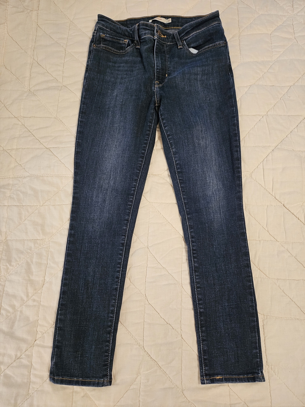 Levi 711 Skinny Jeans - Size 28